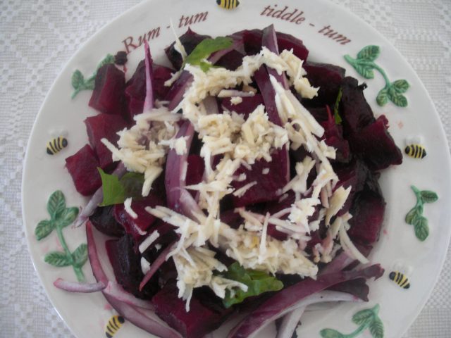 salata de sfecla cu hrean